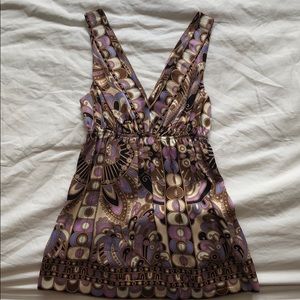 Alex and Olivia silk v neck top size small.